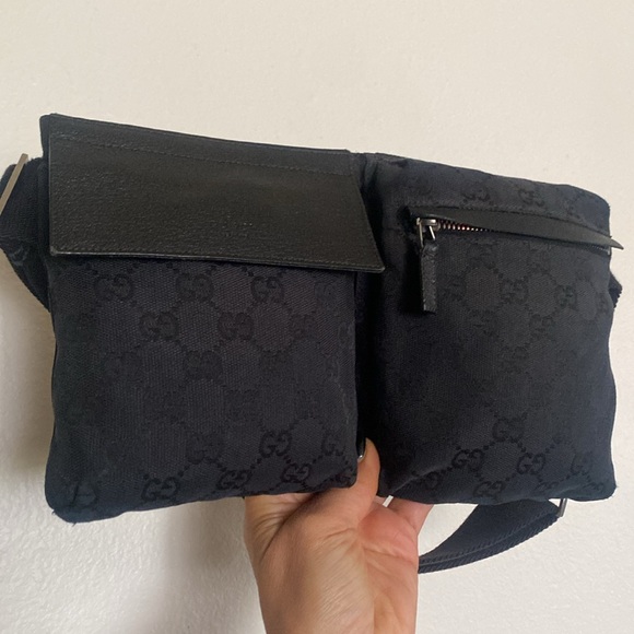 Gucci Supreme Belt Bag - Picture 4 of 13